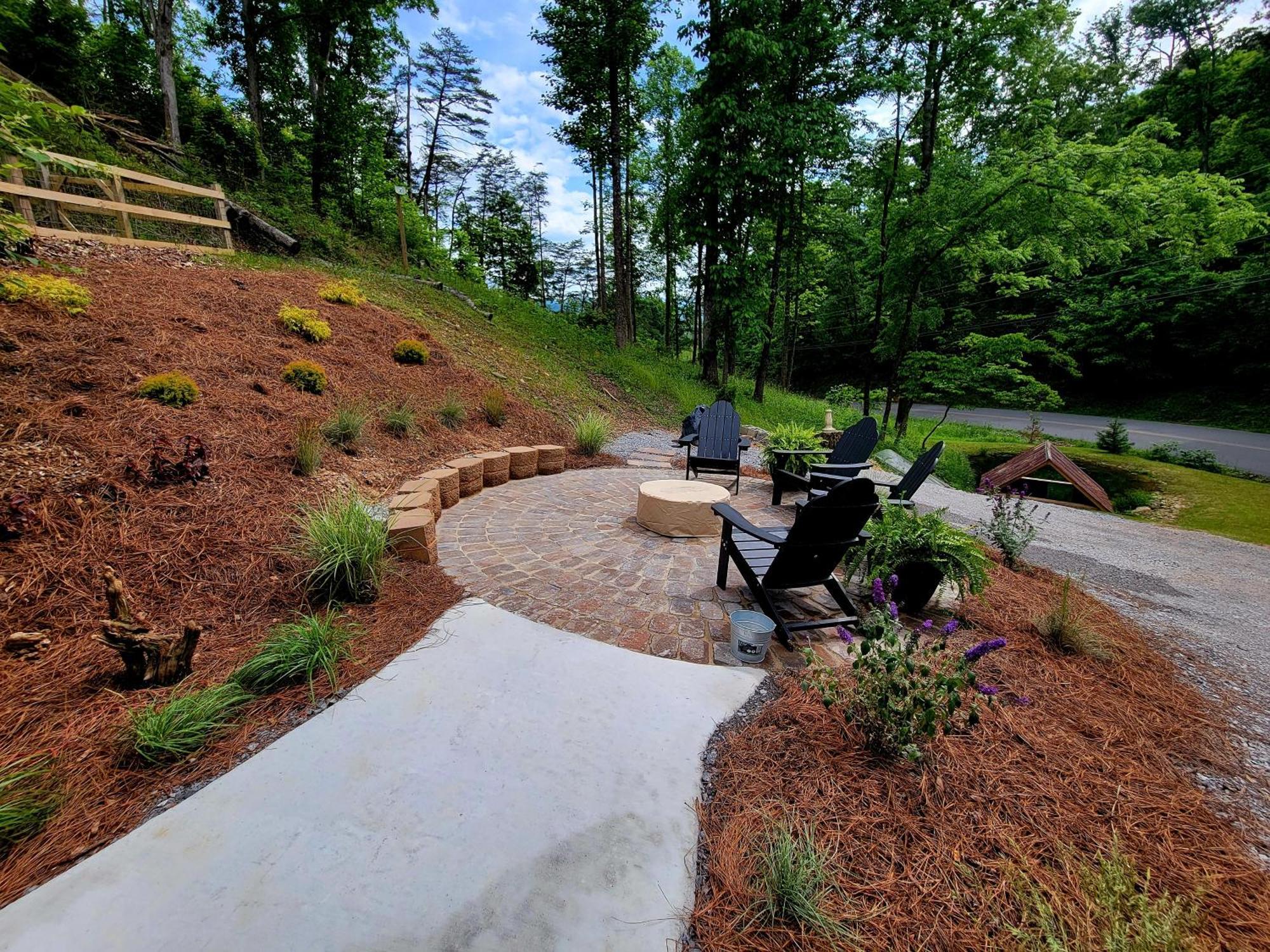 Lil Cabin In The Cove! Mtn Views, Theater, Hot Tub, Games, King Beds, Prime Location! Sevierville Extérieur photo